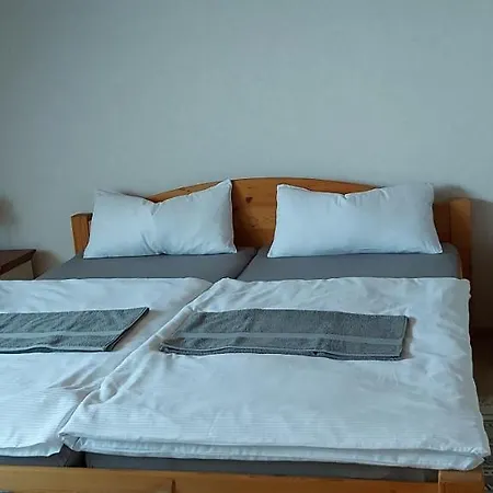 Treysa 公寓 施瓦姆施塔特